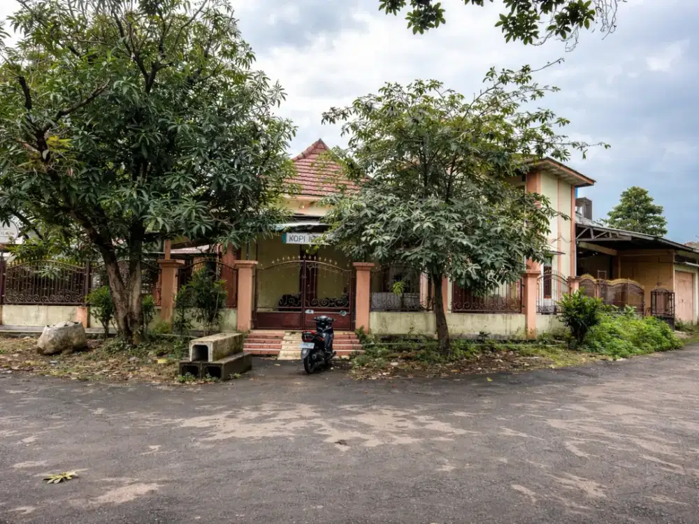 Rumah Luas Cocok untuk Usaha Termurah di Cibubur Jaktim Separuh Pasaran