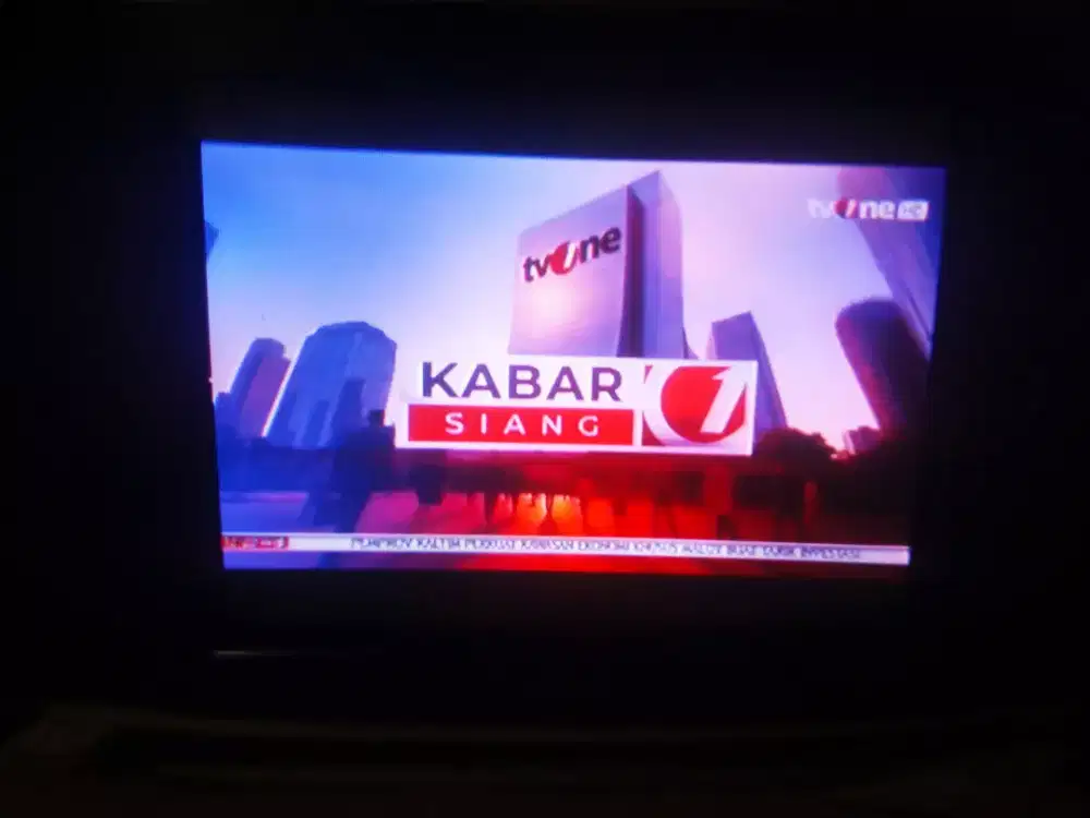 Dijual TV tabung 21 //slim merk Polytron + STB +Boster + ant taffwer.