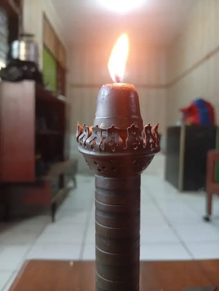 Lampu ublik lilin Eropa antik