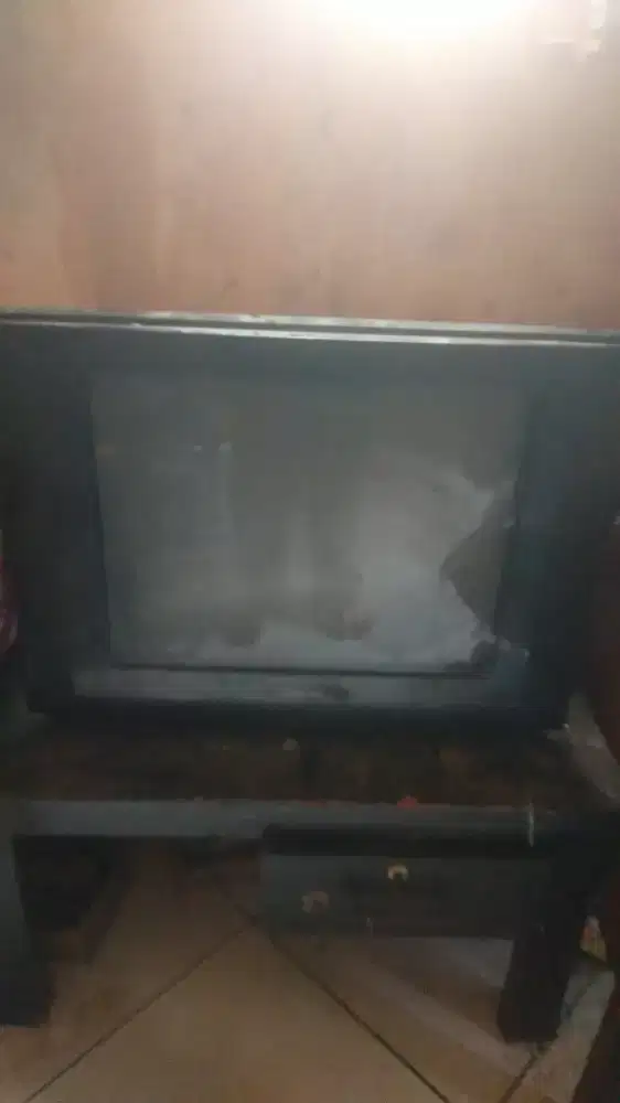 tv tabung merek samsung