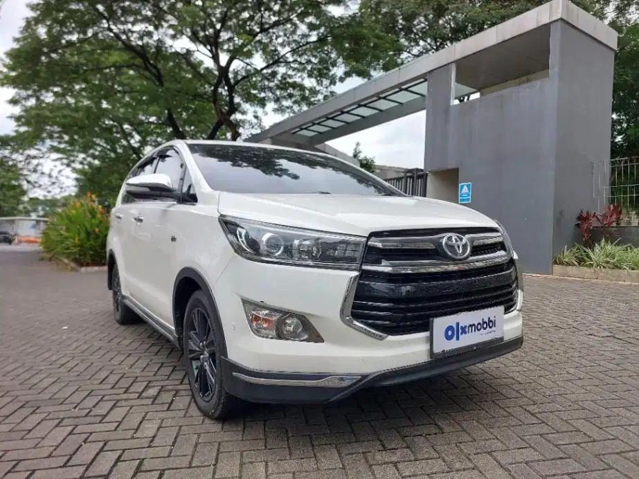 DP 5% Toyota Kijang Innova 2.0 Venturer Bensin-AT Putih CUOJB