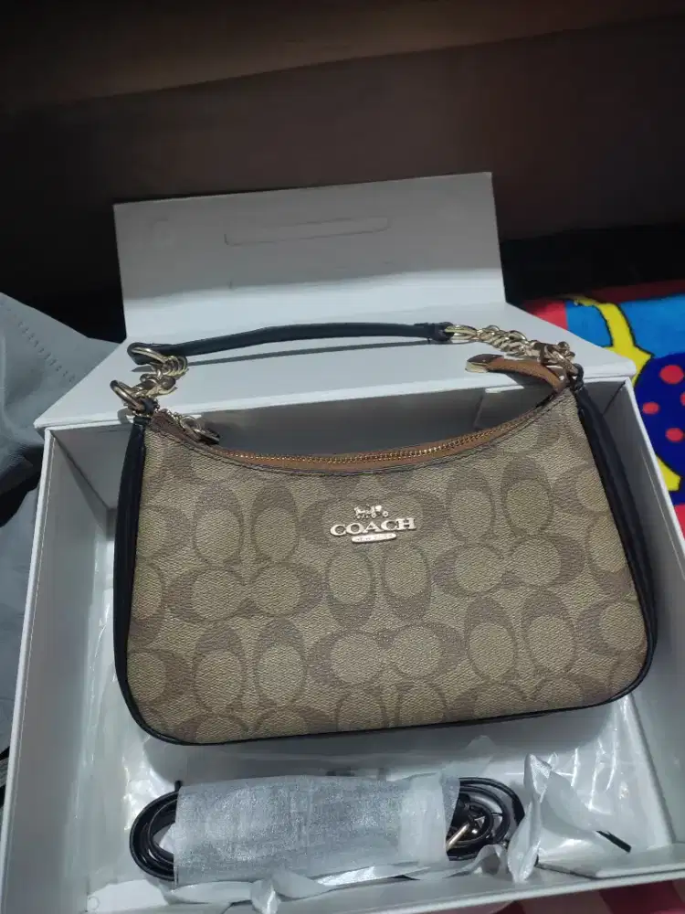 Coach teri shoulder bag