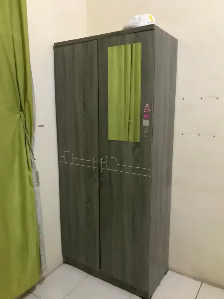 Lemari 2 Pintu Bekas – Masih Kokoh