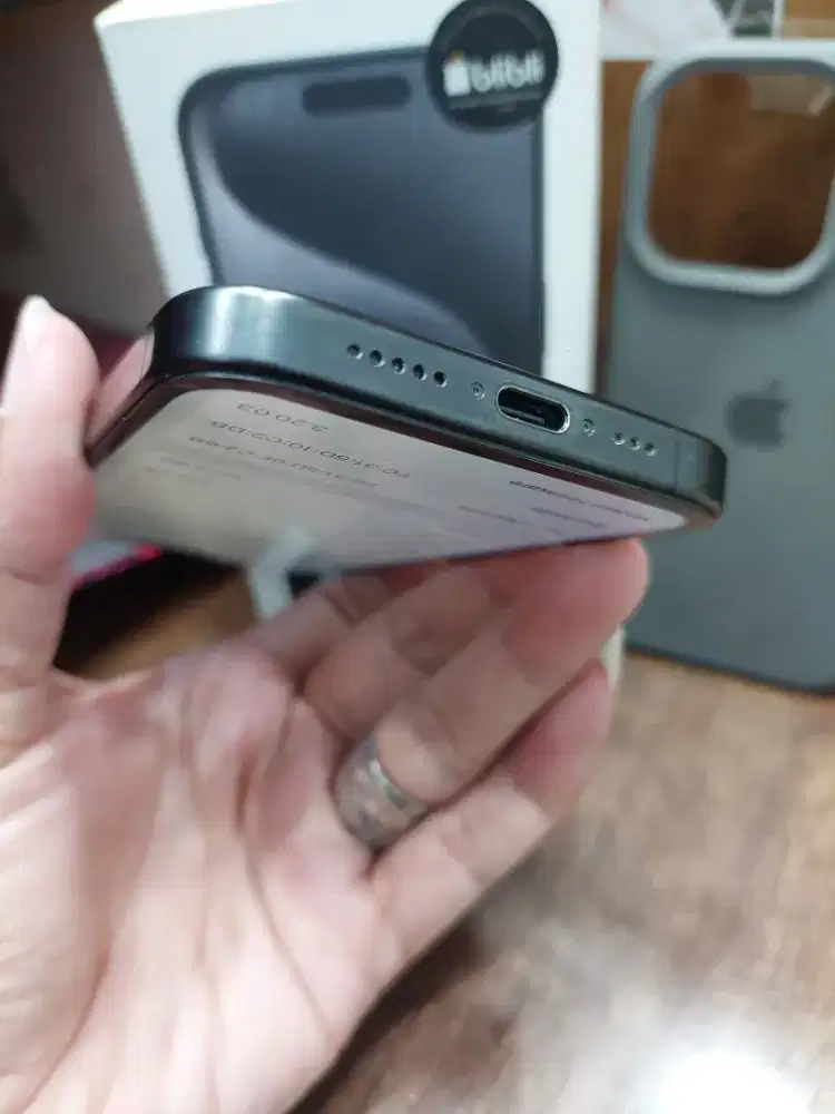 Iphone 15 pro 255gb resmi