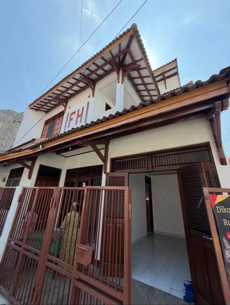 Disewakan Rumah 2 Lantai Tengah Kota Semarang