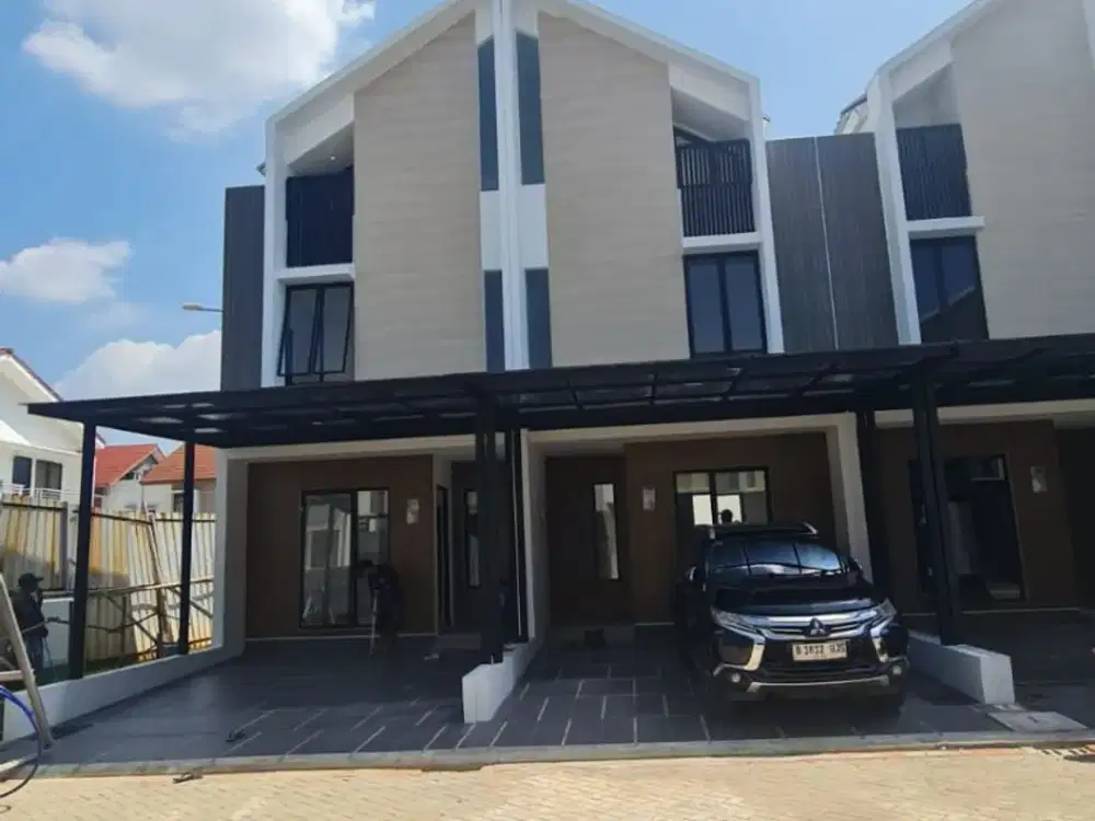 DISEWAKAN RUMAH HOEK – CLUSTER THE ESSENCE ALAMANDA (007)