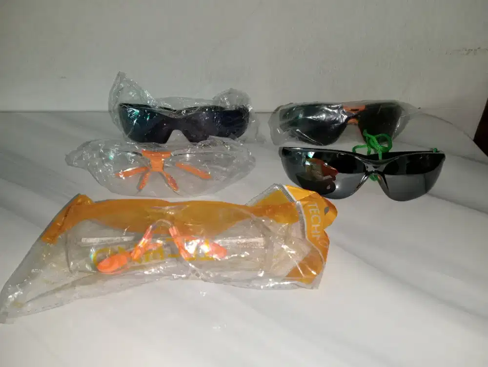 Kacamata/safety glasses (model sporty)