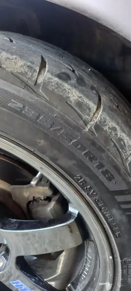 Lepasan ban ring 18 potenza 235/50