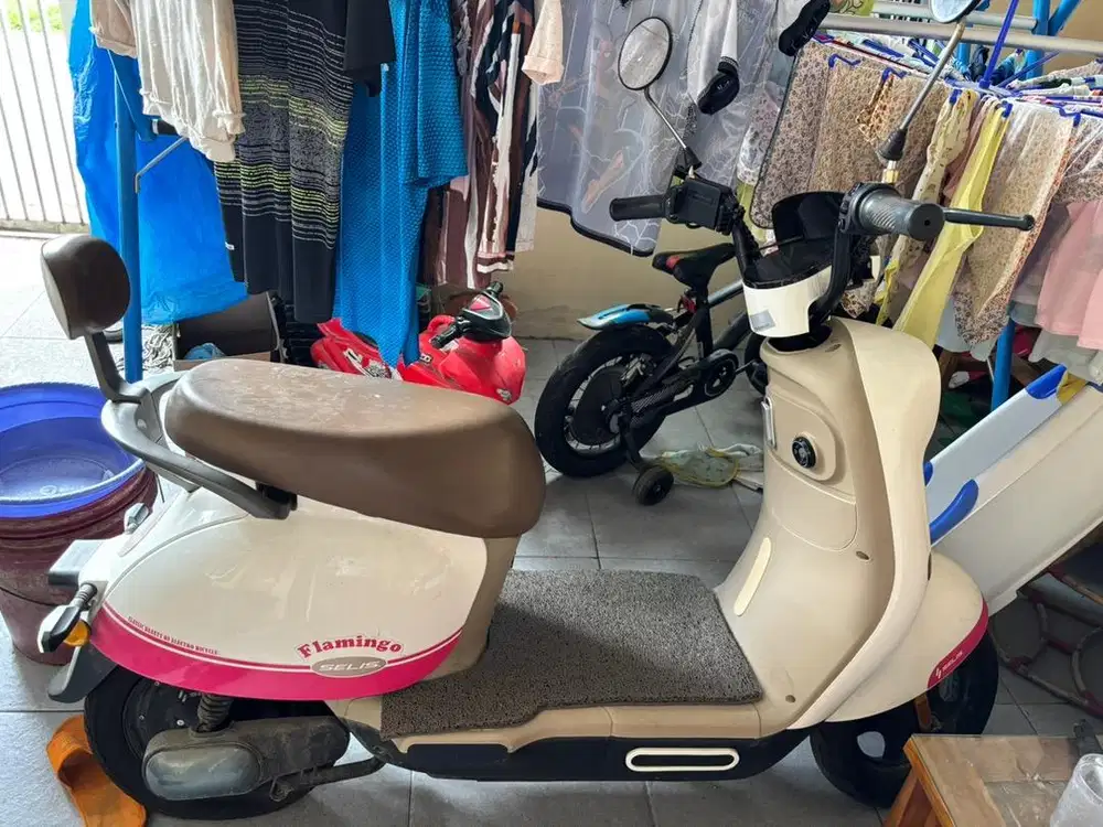 Selis Flaminggo Sepedah Listrik Mulus jarang pakai