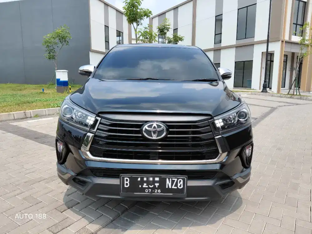 (LIKE NEW, LOW KM) TOYOTA INNOVA VENTURER 2.0 BENSIN AT TAHUN 2021