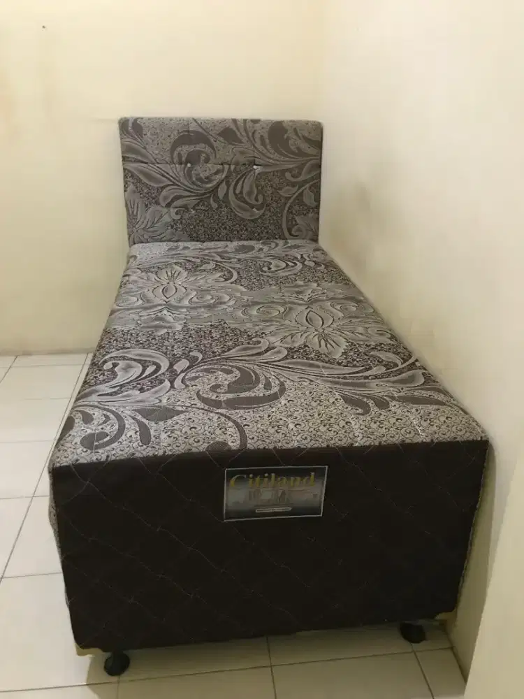 Sofa Bed / Tempat Tidur + Extra Bed – Multifungsi & Nyaman!