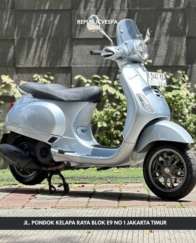 Piaggio Vespa LX 125 IGET FACELIFT TAHUN 2022 WARNA GREY DELICATO PERF