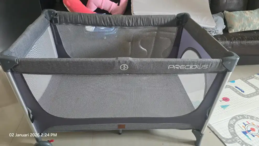 Baby bed / box bayi