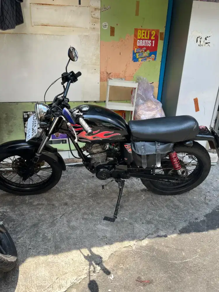 GL 125 KELENGKAPAN ADA DI DESKRIPSI