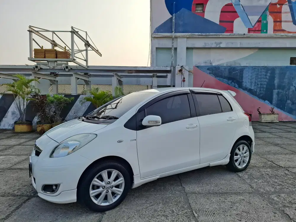 Toyota Yaris 2012 Bensin