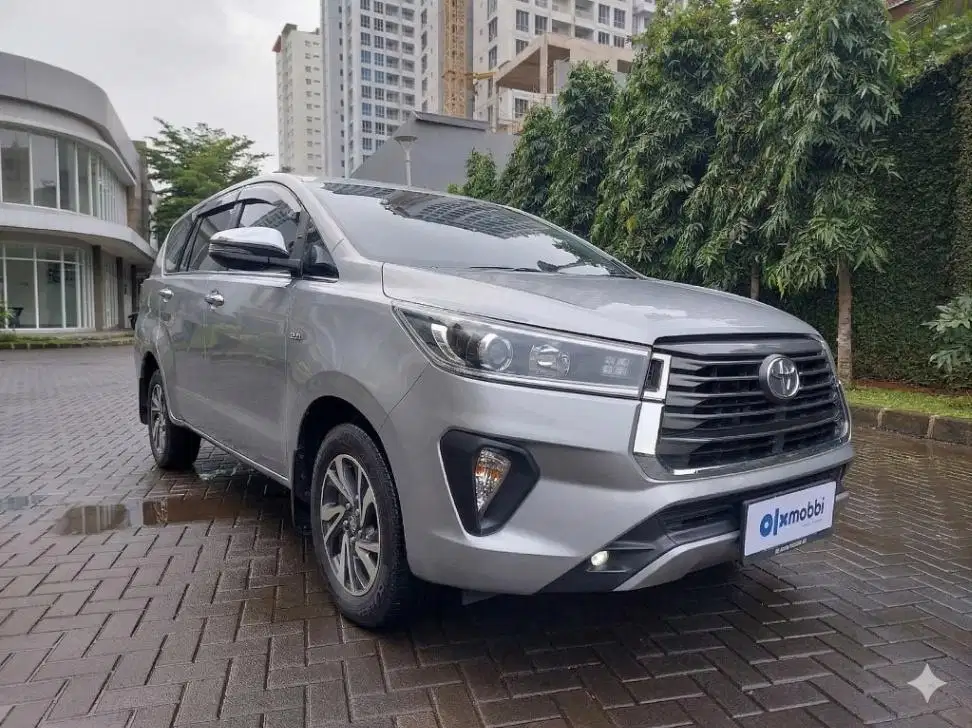 DP 5% Toyota Kijang Innova 2.4 V Solar Silver CAJND