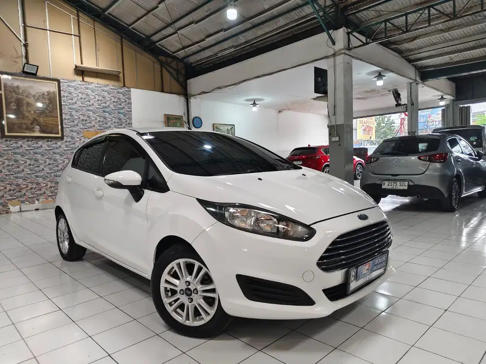 Ford Fiesta 1.5 Trend AT 2014 Istimewa Terawat Siap Pakai