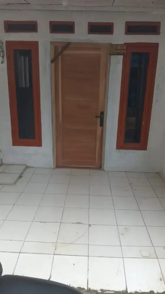 Di kontrakan 1 rumah di jalan buyut sanun buaran PLN cikokol