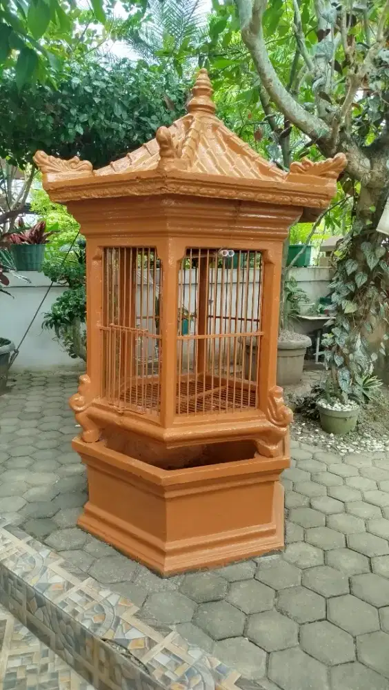 Sangkar burung beo atau lainnya