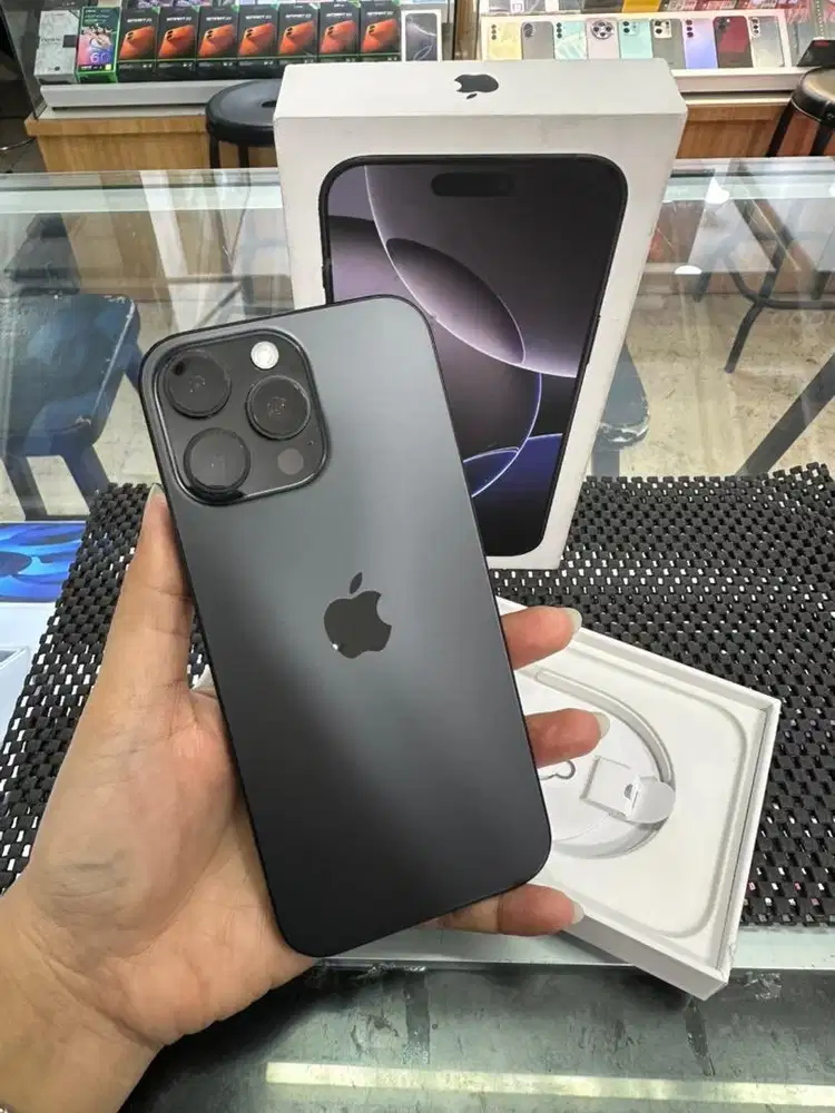 Second IPhone 16Pro Max 256GB Black Garansi Resmi iBox Mulussss