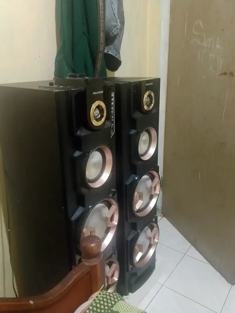Speaker aktif polytron
