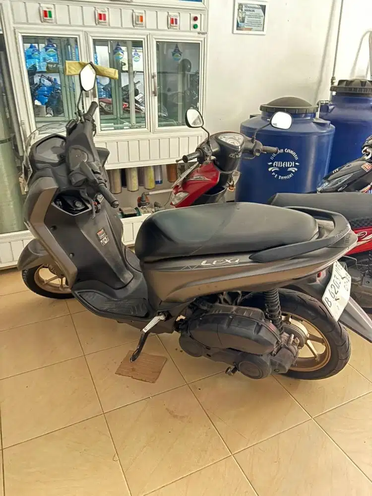 Yamaha Lexi 125 2019 Warna Abu