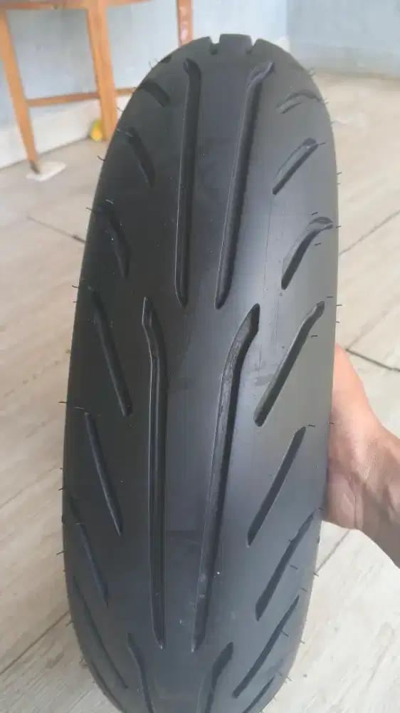 Ban copotan aerox belakang ukuran 140/70 ring 14 kondisi 90%