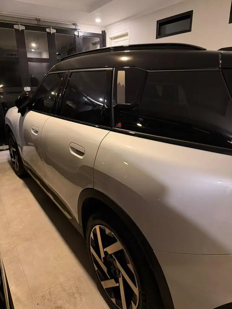 Dijual santai Mini Cooper Country Man Putih Facelift 2024 KM 2 Rban!!!