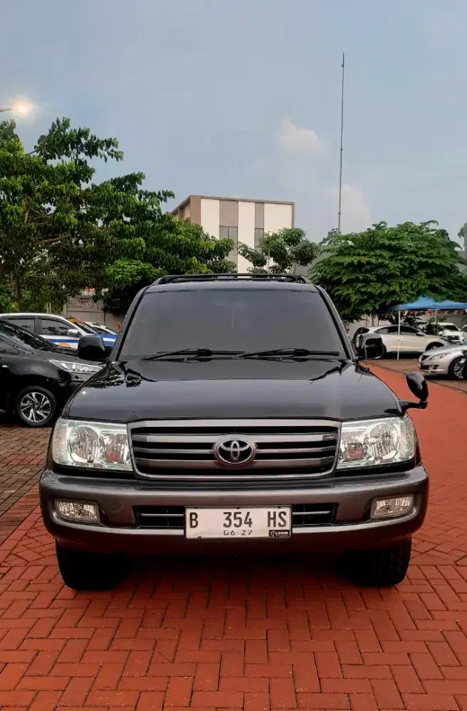 VX 100 SAHARA BENSIN A/T 2004