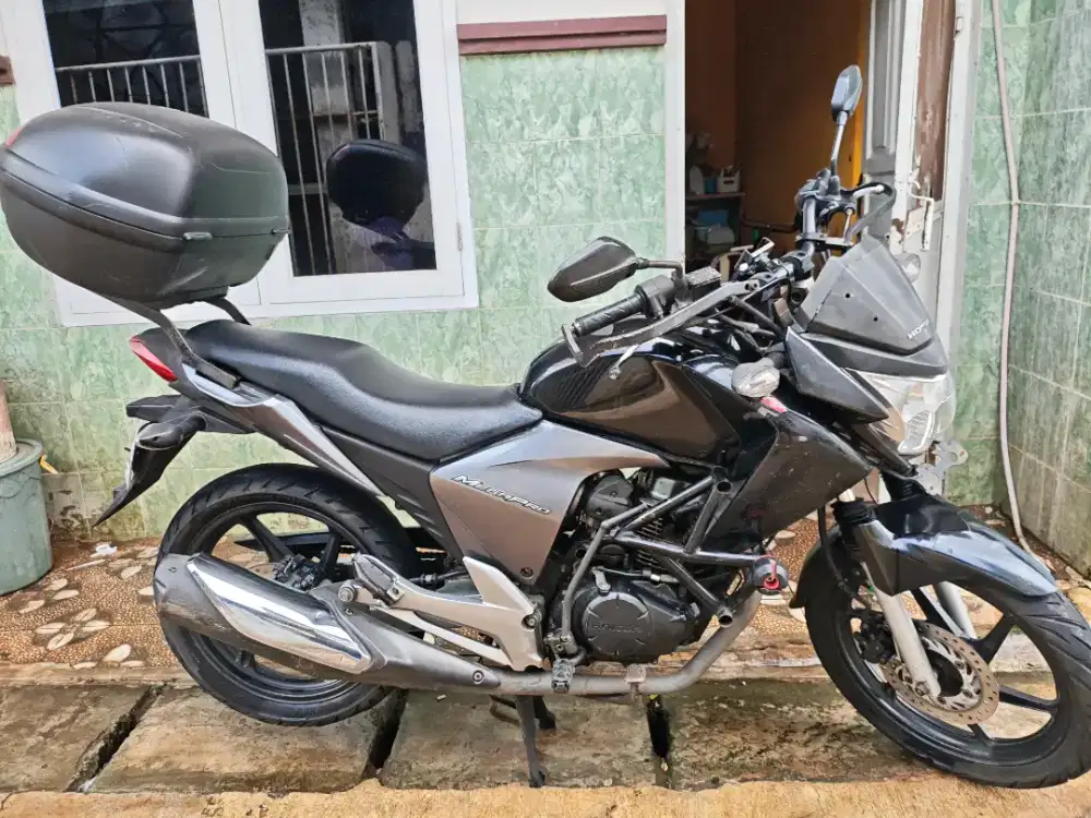 Motor Honda New Megapro Mono shock