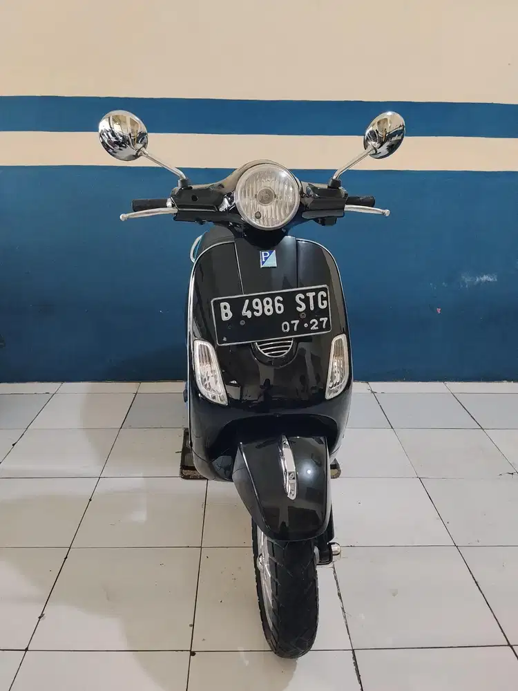 Jual Cepat Piaggio Vespa LX 150cc injection 2011