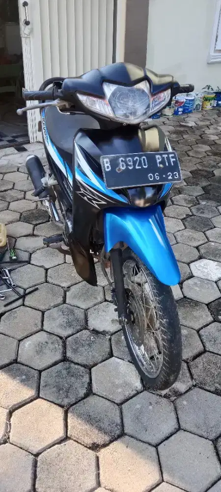 Absolut revo plat B jakarta