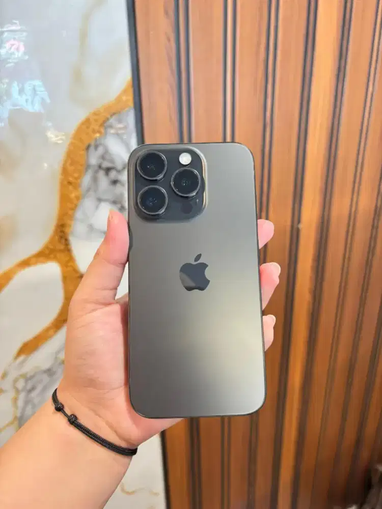 iPhone 15 pro black titanium 128gb iBox