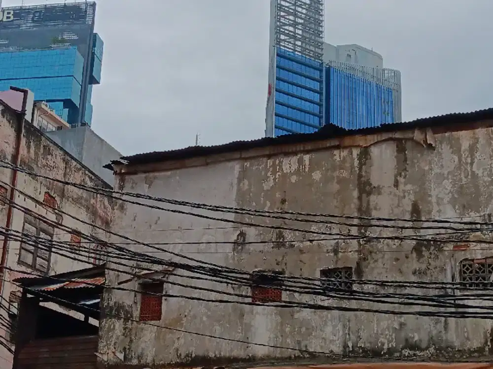 Tempat STRATEGIS Ke  Stasiun Jalan Kaki 3 Menit, AREA PREMIUM.