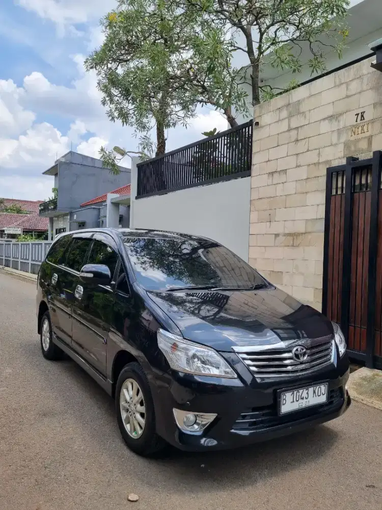 Innova V MT Diesel 2013 KM25 Rb!!!