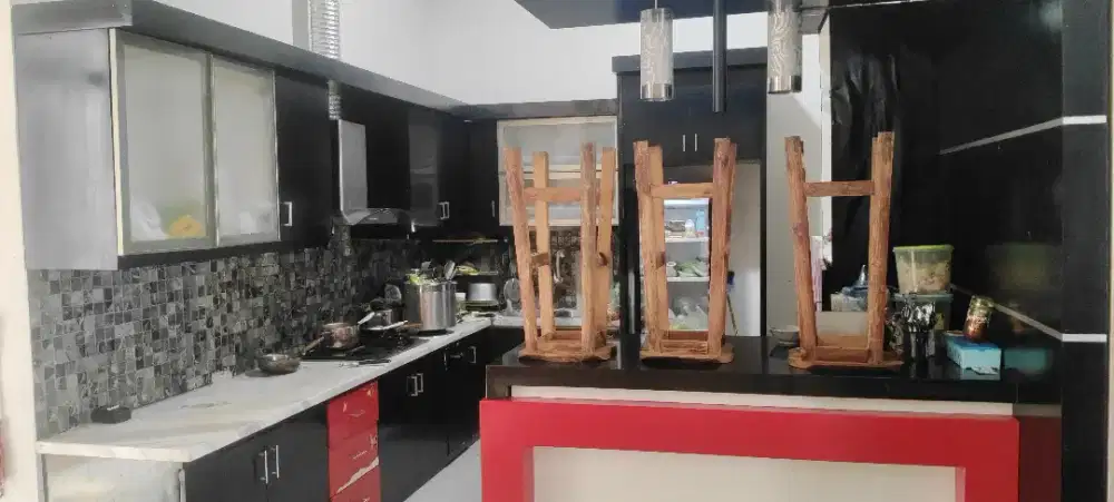 Dibutuhkan karyawati untuk beres Rumah dan bagian produksi