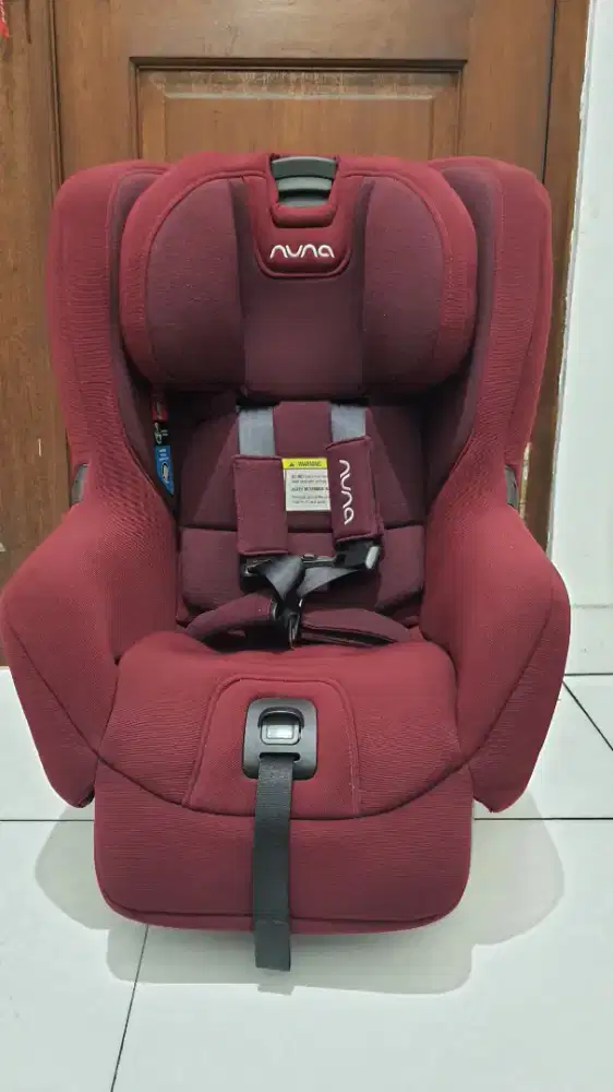 Car seat Nuna dan Pagar Bayi Lavie