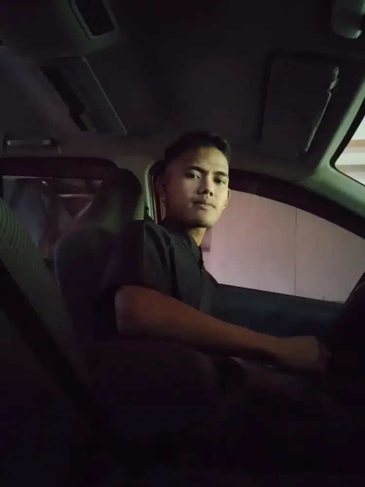 Lgi butuh kerja ada KTP sam SIM A driver boleh yang lain juga boleh