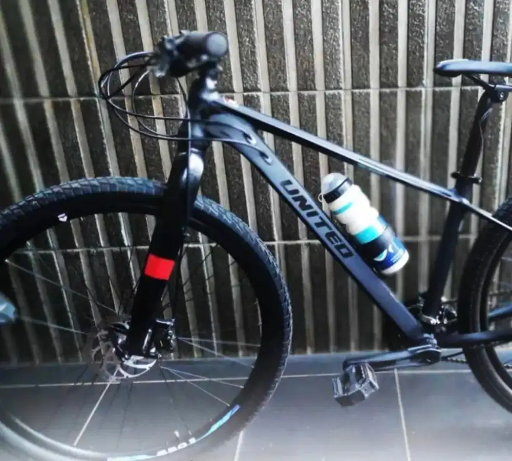 Sepeda MTB United SL7