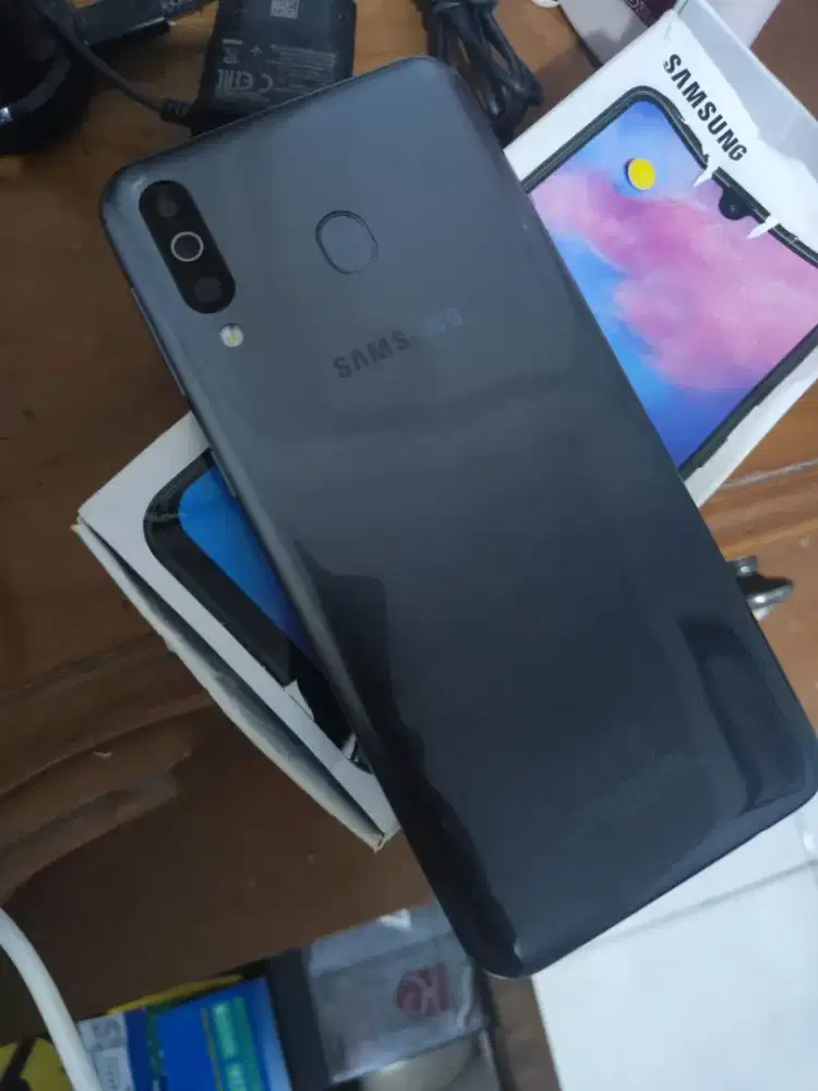 Dijual samsung M30 4gb 64gb like new