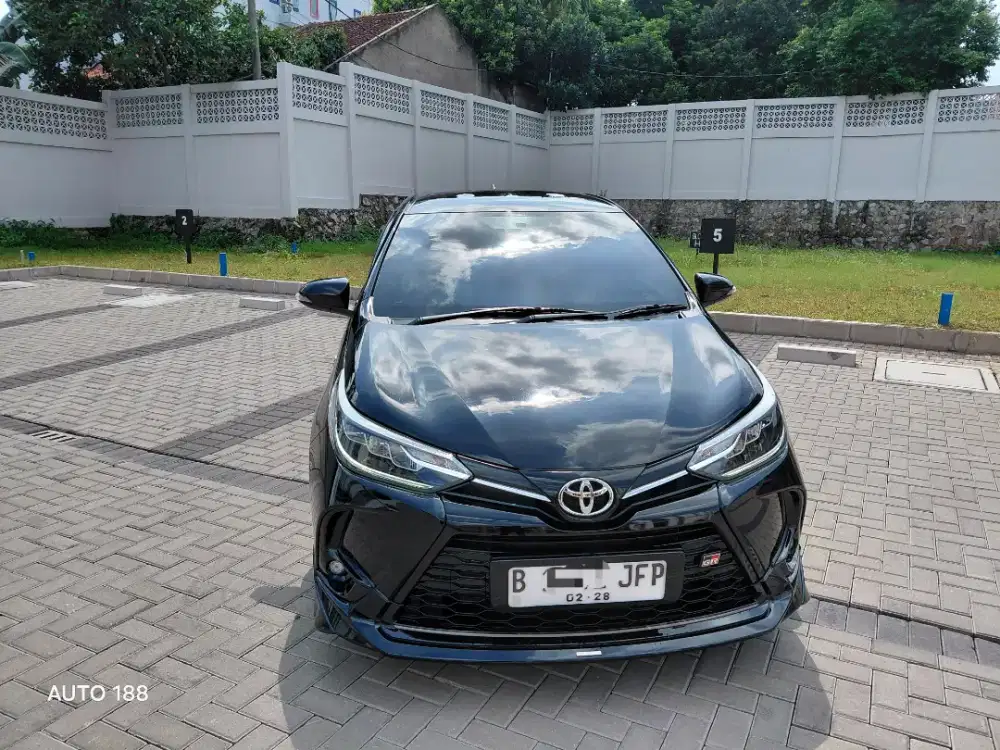 (KM 4RB ASLI) TOYOTA YARIS S GR SPORT 1.5 AT TAHUN 2022
