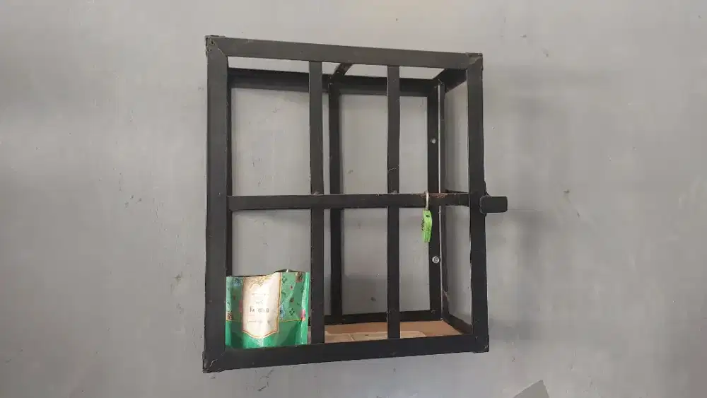 Braket atau Rak untuk PS 3 dan PS 4