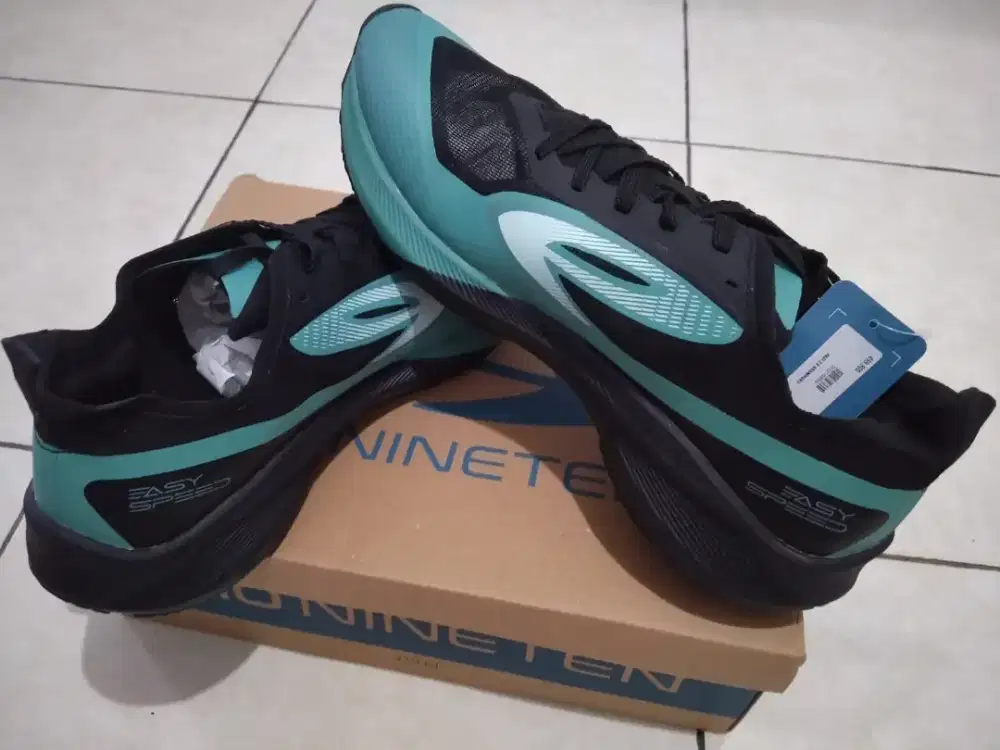 Sepatu Running 910 Haze 2.0 (warna hitam, hijau)
