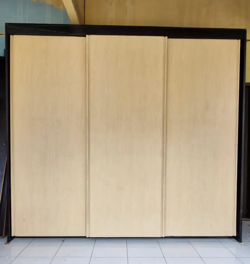 Lemari Sleding Custom Serba Guna Besar Berat