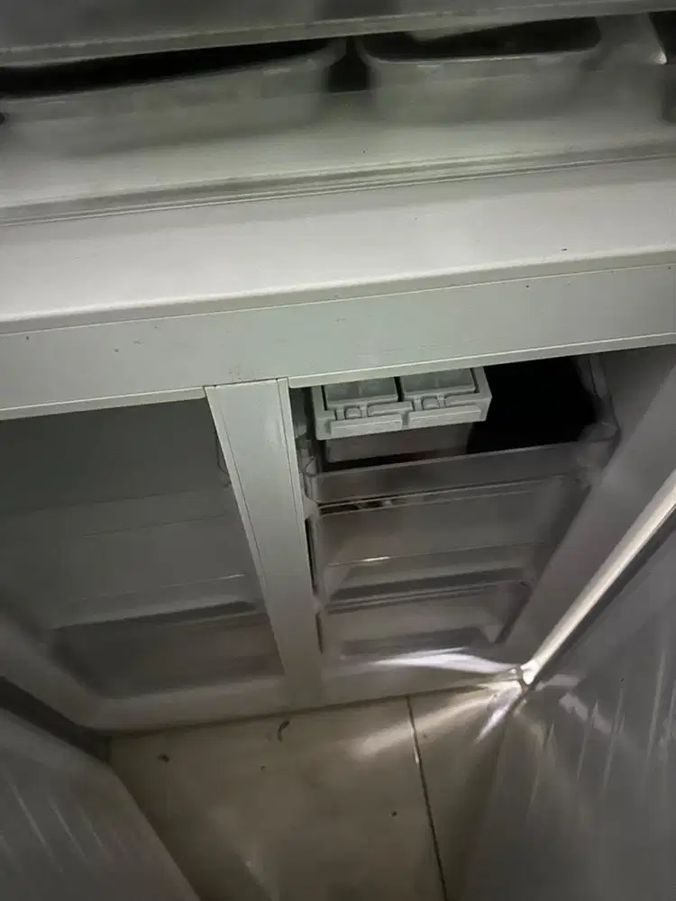 KULKAS GEA G4D 404 BLACK GLASS