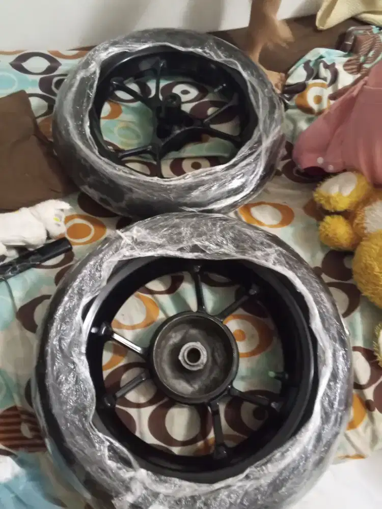 Velg + ban standar aerox new