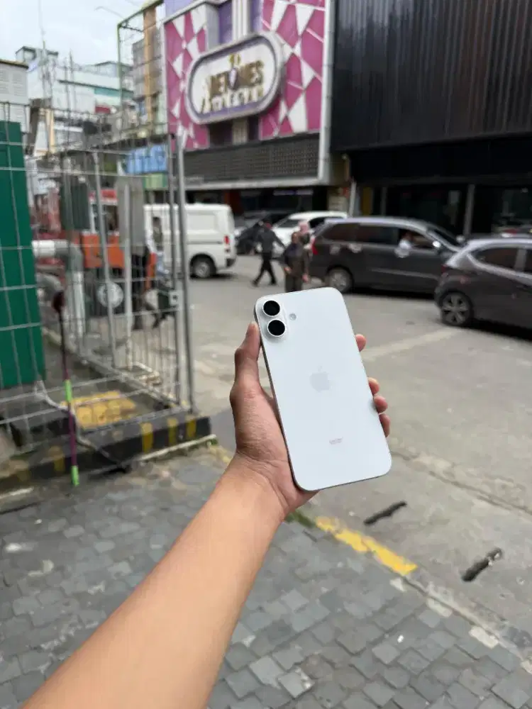 iPhone 16 Plus 256Gb, ex iBox