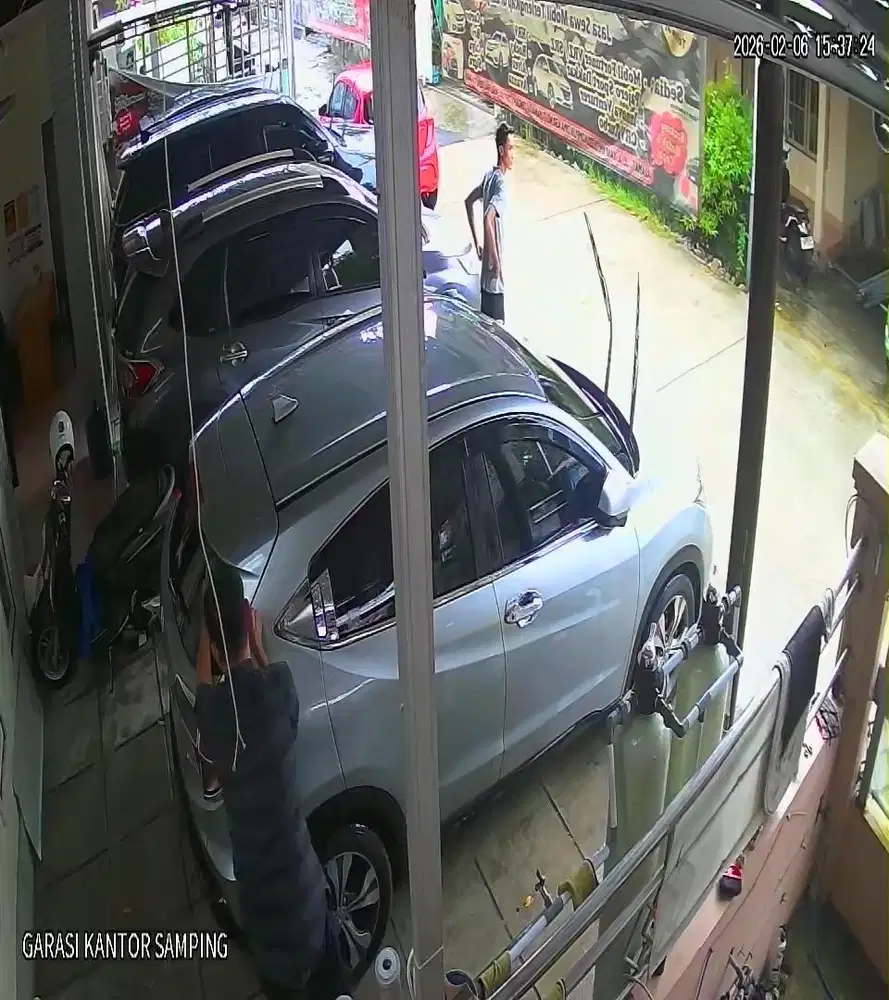 Cari Karyawan jaga stand Rental mobil