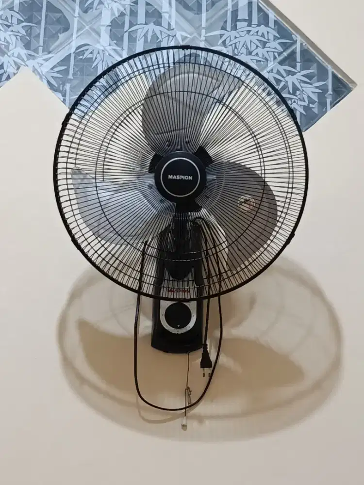 Kipas angin dinding Maspion