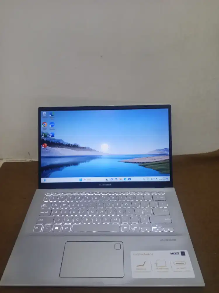 Laptop Asus vivobook 14 Ram 4gb SSD 480gb good condition